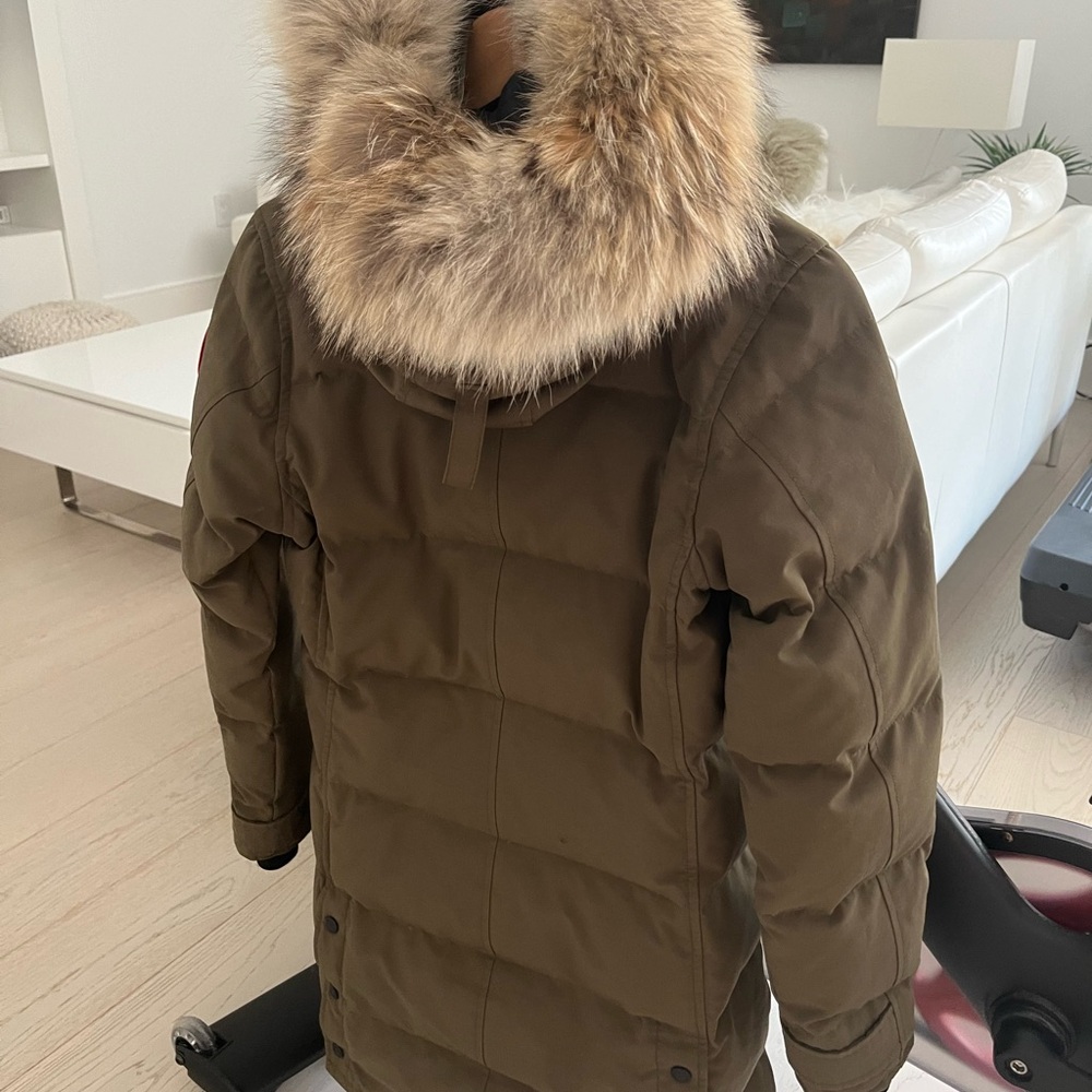 Canada Goose Jacket - Picture 2 of 6